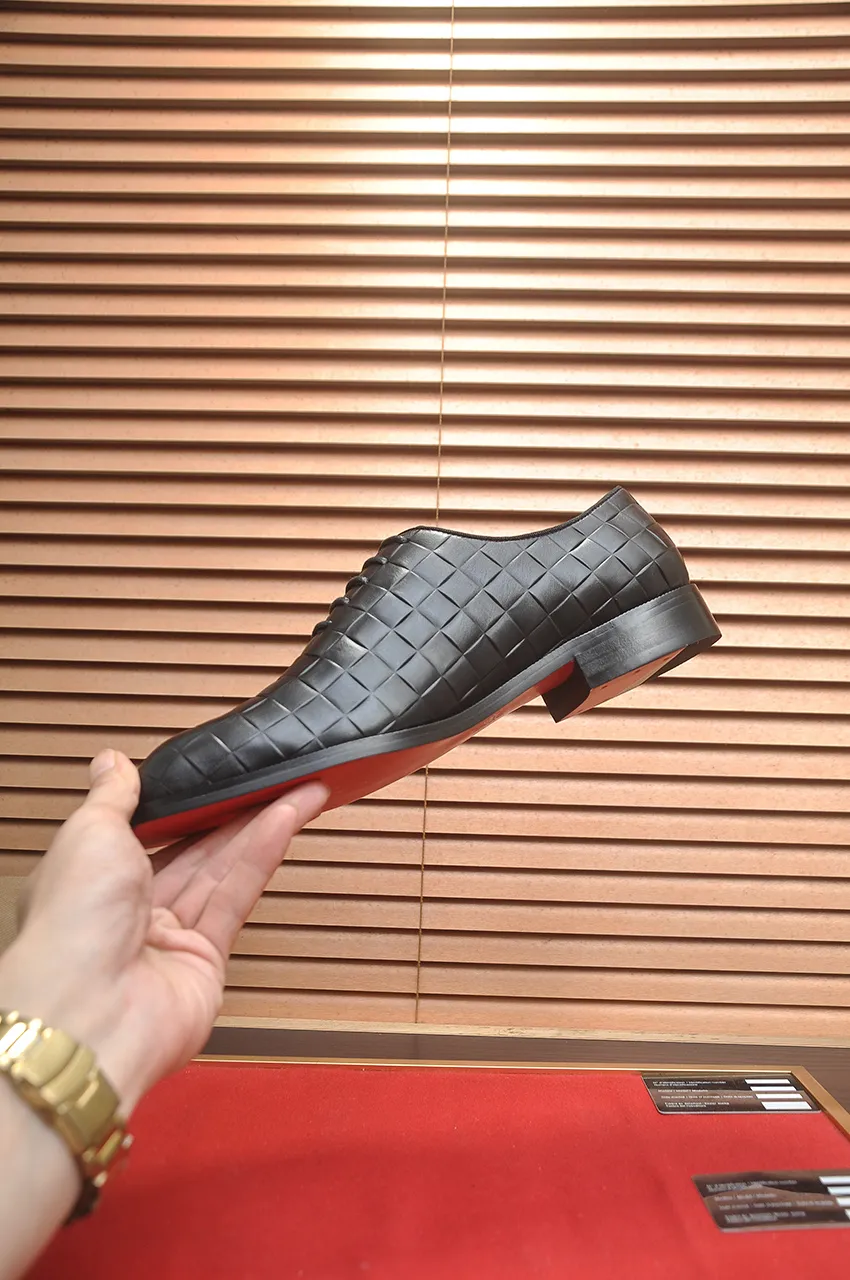 Men's shoes 💰620💶 [Chrstian Loubotin] Red-soled shoes 💋Original mold opening, the highest version on the market, purely handmade ➕Imported cowhide uppers, first-layer water-dyed cowhide lining! Original EU high-gloss outsole. 38 to 45 (45 customized)